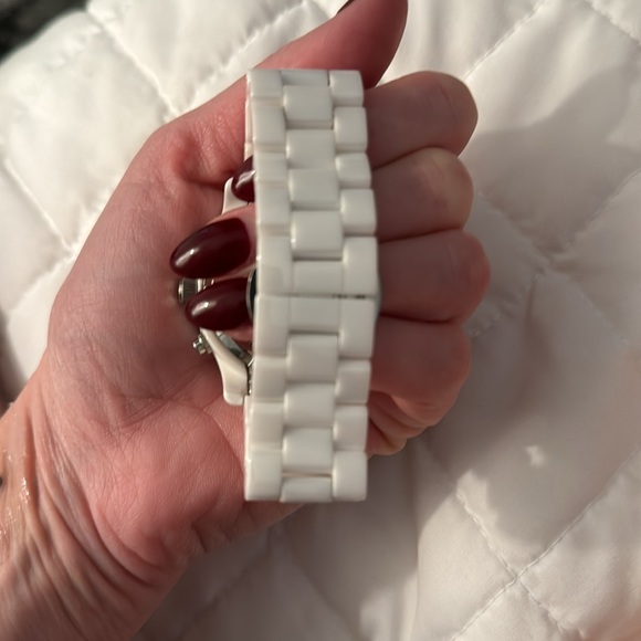 Michael Kors White Ceramic Chronograph Watch - Picture 3 of 5